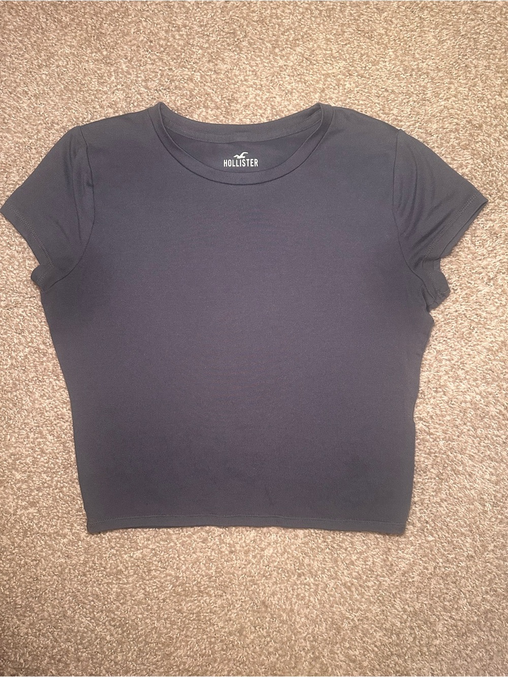 Hollister Seamless Short Sleeve Crop Tee - Size Medium